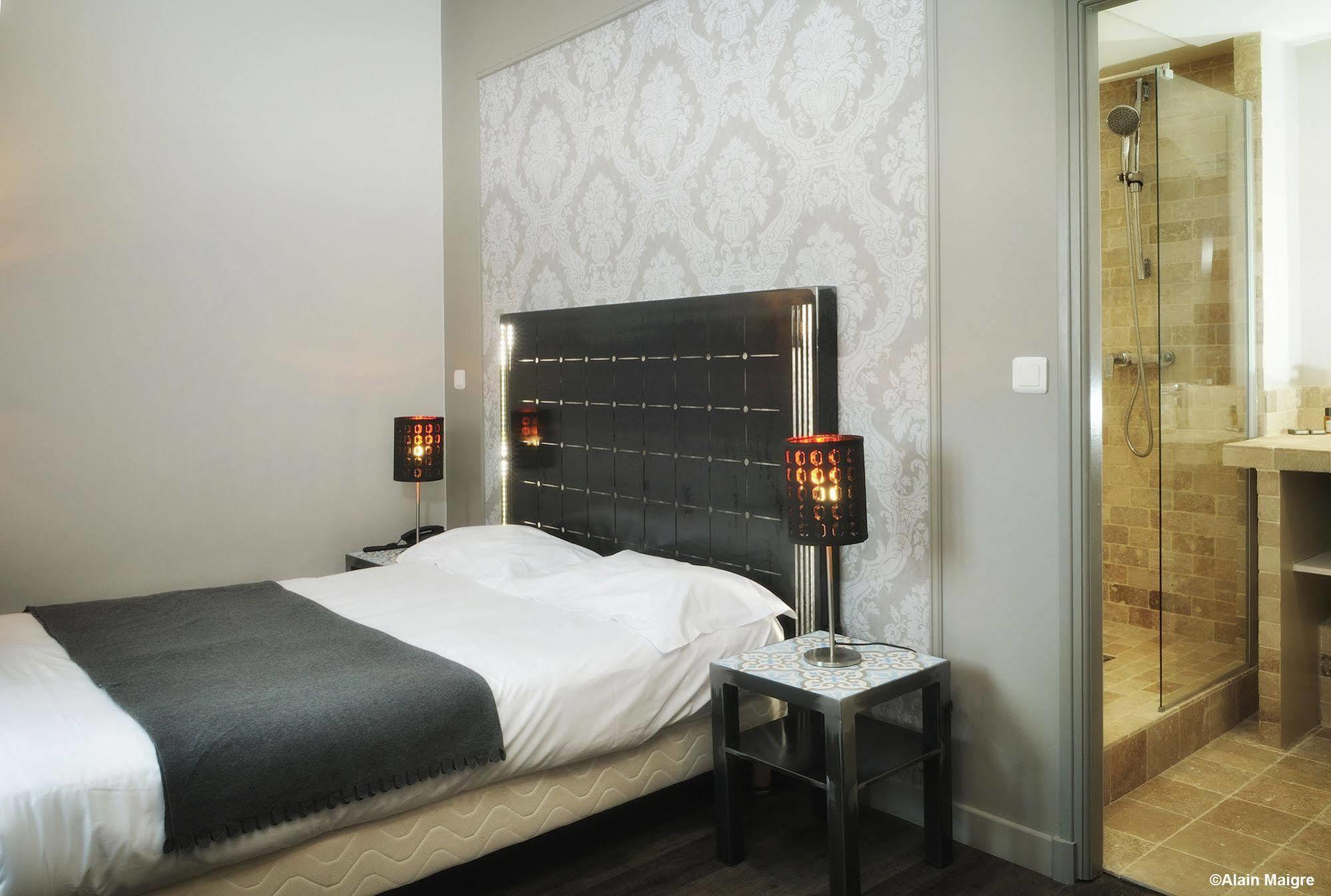 L'Esplan Hotel Saint-Paul-Trois-Chateaux ภายนอก รูปภาพ